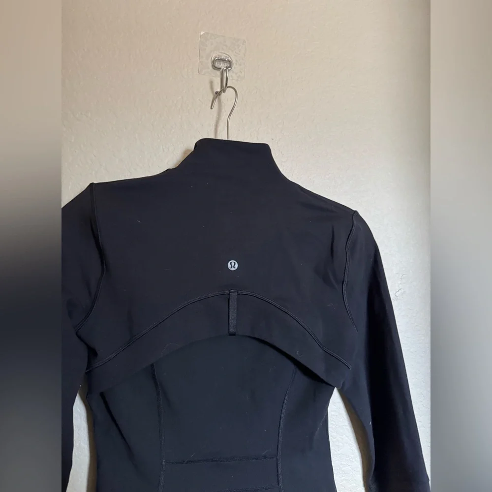lululemon athletica excellent used
